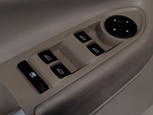 Used 2017 Ford Escape SE image 27