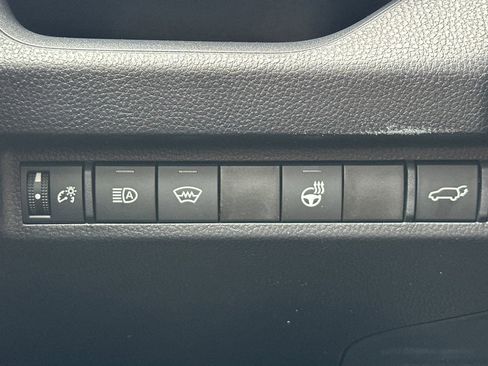 New 2025 Toyota RAV4 XLE image 30