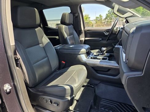 Used 2022 Chevrolet Silverado 1500 LTZ w/ LTZ Premium Package AWD/4WD image 16