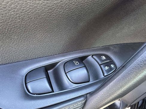Used 2021 Nissan Rogue Sport SL w/ Premium Package image 30