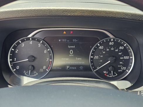 Used 2024 Nissan Frontier SV RWD image 21