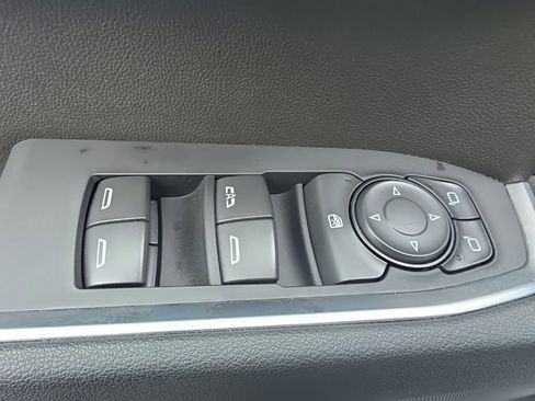 Used 2026 Chevrolet Silverado 1500 LT AWD/4WD image 19