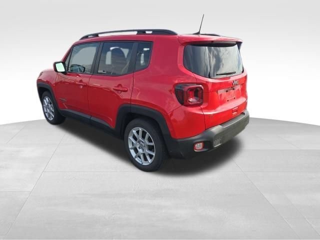 Used 2020 Jeep Renegade Latitude w/ Cold Weather Group FWD image 5