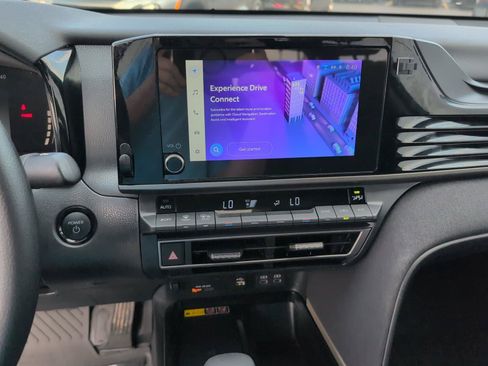 Used 2025 Toyota Camry LE w/ Convenience Package FWD image 16