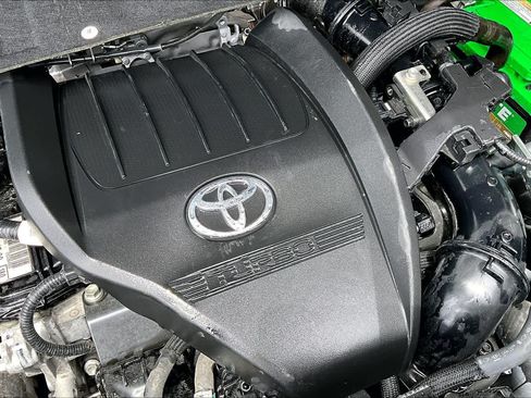 Used 2025 Toyota Highlander Limited AWD/4WD image 31