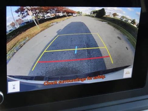 Used 2024 Toyota Tacoma SR image 25