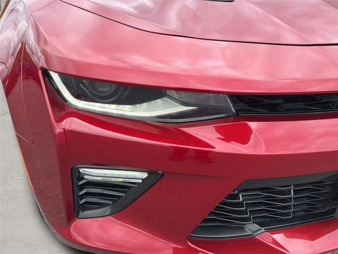 Used 2018 Chevrolet Camaro SS RWD image 27