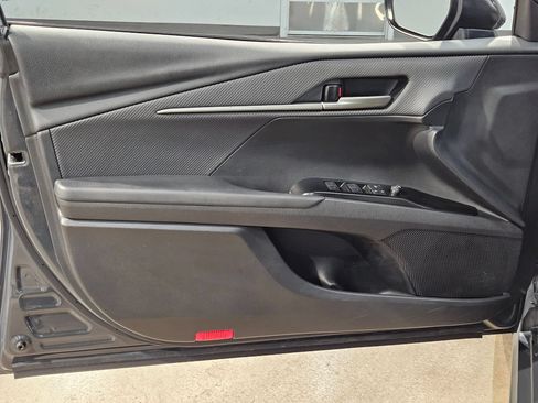 Used 2025 Toyota Camry SE FWD image 20