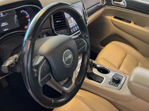 Used 2021 Jeep Grand Cherokee Limited w/ Premium Lighting Group AWD/4WD image 15