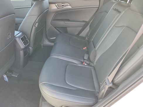 New 2026 Kia Sportage EX image 6