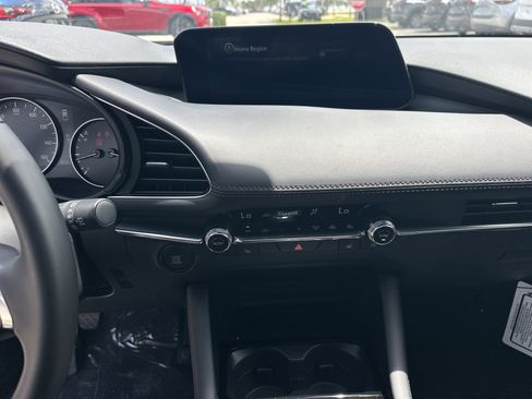 New 2026 MAZDA MAZDA3 2.5 S Hatchback w/ Premium Pkg FWD image 20