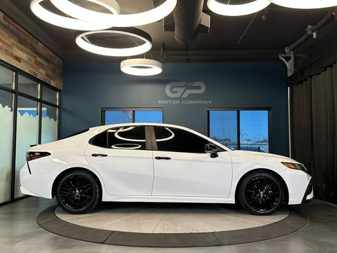 Used 2021 Toyota Camry SE w/ Convenience Package AWD/4WD image 2