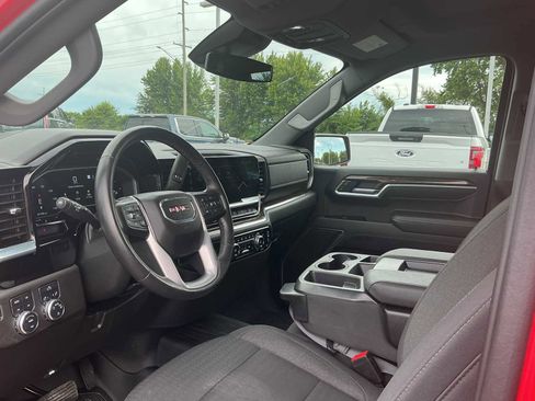 Used 2022 GMC Sierra 1500 SLE AWD/4WD image 16