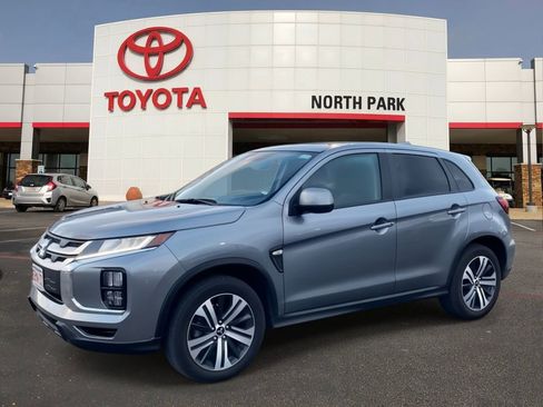 Used 2025 Mitsubishi Outlander Sport ES AWD/4WD image 1