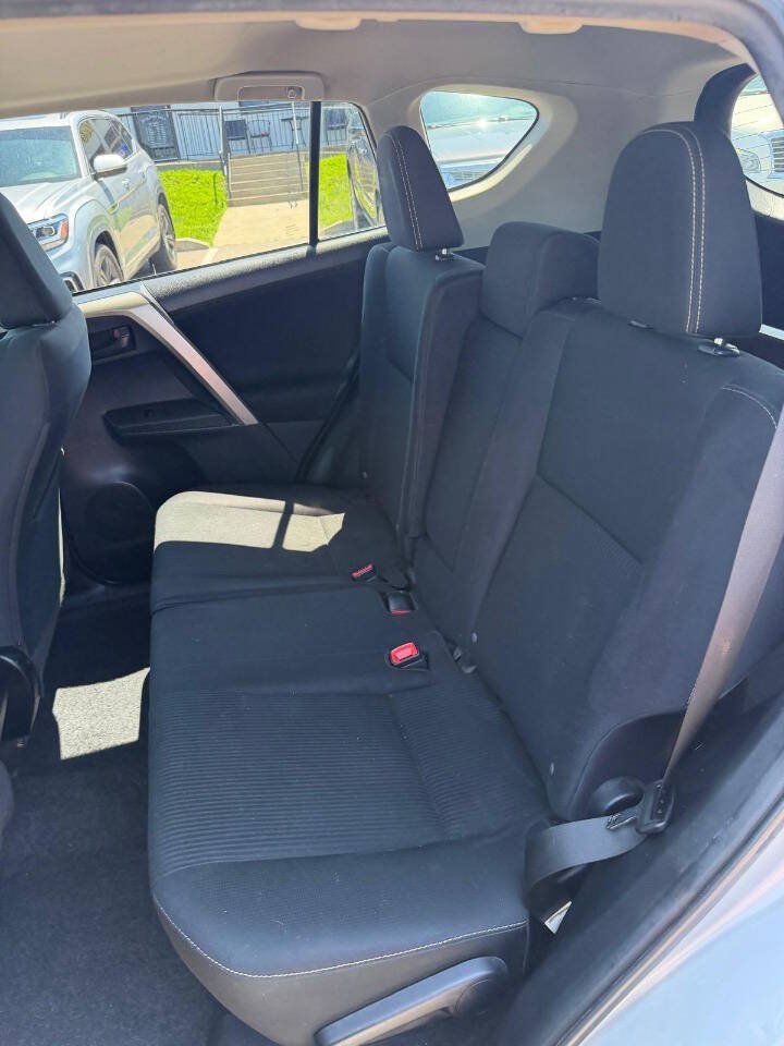 Used 2013 Toyota RAV4 XLE AWD/4WD image 13