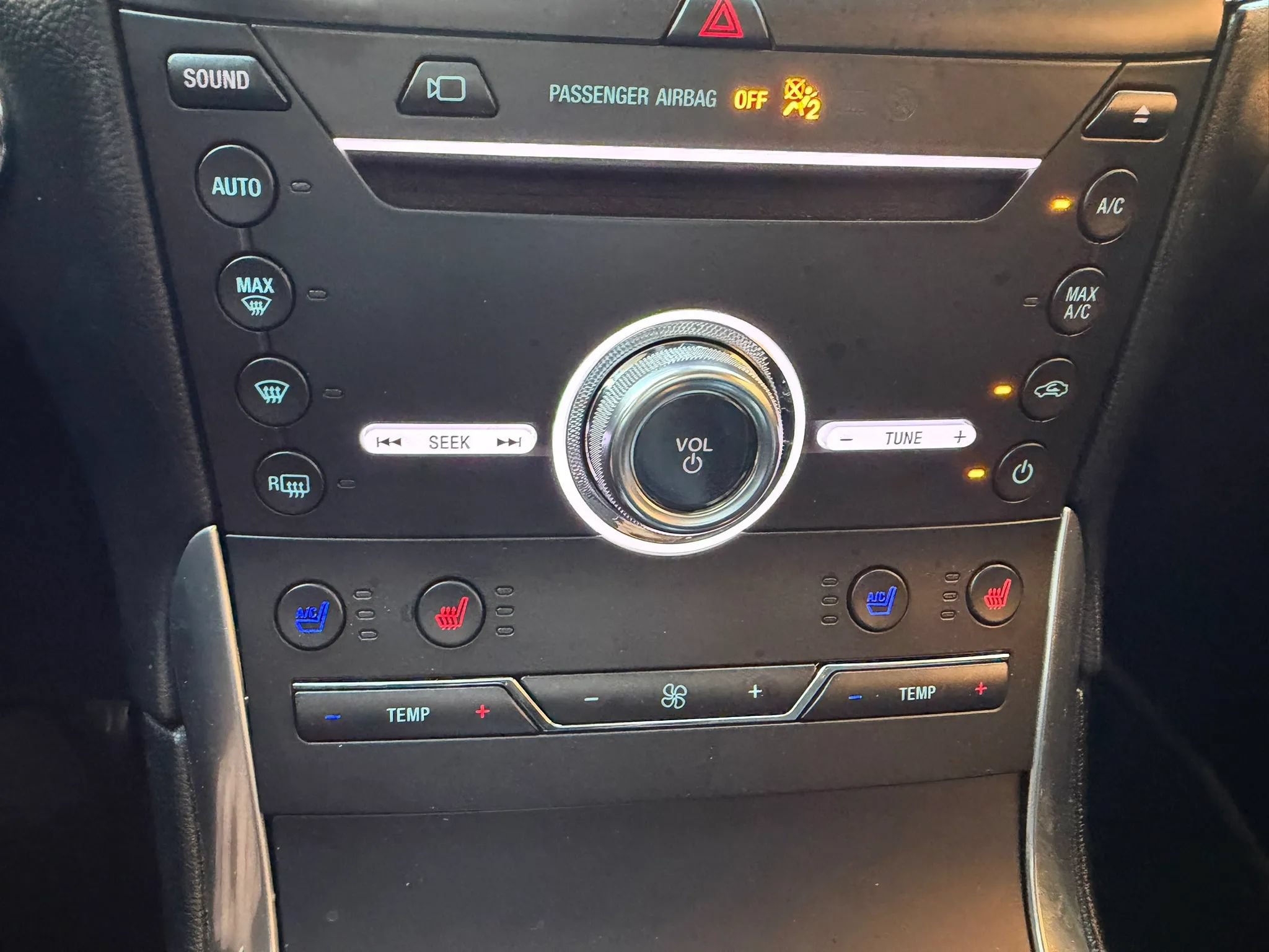 Used 2019 Ford Edge Titanium w/ Equipment Group 301A FWD image 22