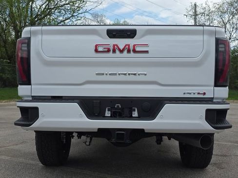 New 2026 GMC Sierra 3500 AT4 AWD/4WD image 15
