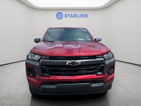 Used 2024 Chevrolet Colorado LT w/ LT Convenience Package image 4