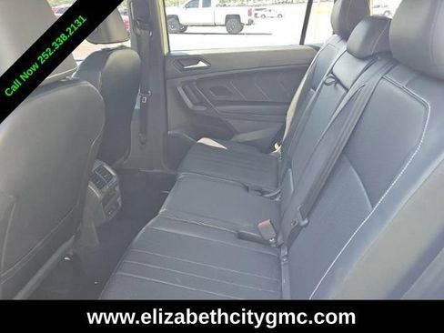 Used 2023 Volkswagen Tiguan SE R-Line FWD image 7