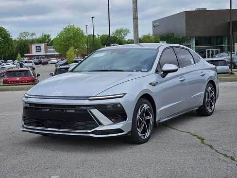 New 2026 Hyundai Sonata SEL FWD image 3