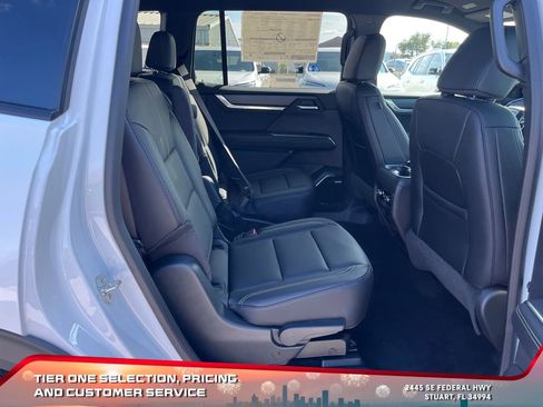 New 2026 GMC Acadia Elevation w/ Elevation Premium Package image 17