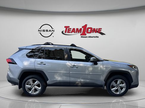 Used 2021 Toyota RAV4 Limited AWD/4WD image 9