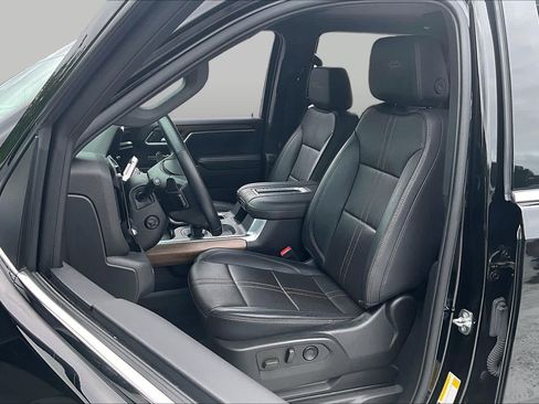 Used 2022 Chevrolet Silverado 1500 High Country w/ LPO, Dark Essentials Package AWD/4WD image 8