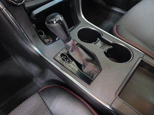 Used 2016 Toyota Camry SE w/ Moonroof Package FWD image 25