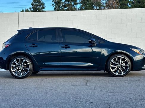 Used 2020 Toyota Corolla XSE image 6