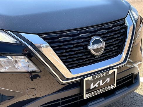 Used 2023 Nissan Rogue SV FWD image 31