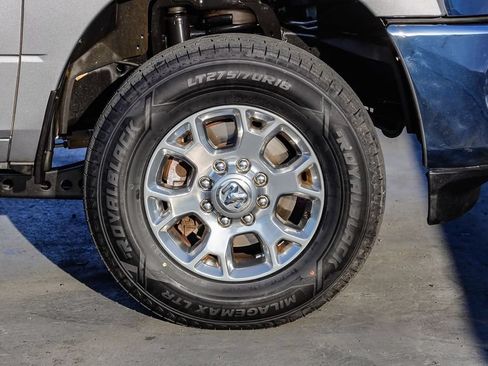 Used 2024 RAM 2500 Laramie AWD/4WD image 11