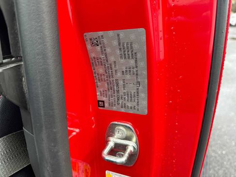 Used 2016 GMC Canyon SLE w/ All Terrain Package image 30