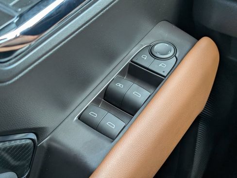 Used 2025 GMC Canyon AT4 AWD/4WD image 28