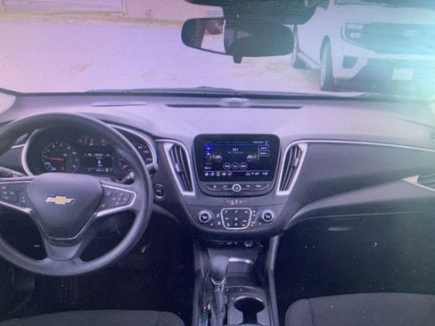 Used 2024 Chevrolet Malibu LT image 13