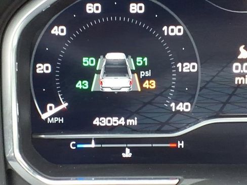 Used 2025 GMC Sierra 2500 AT4X image 40