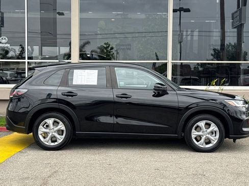 Certified 2023 Honda HR-V LX image 3