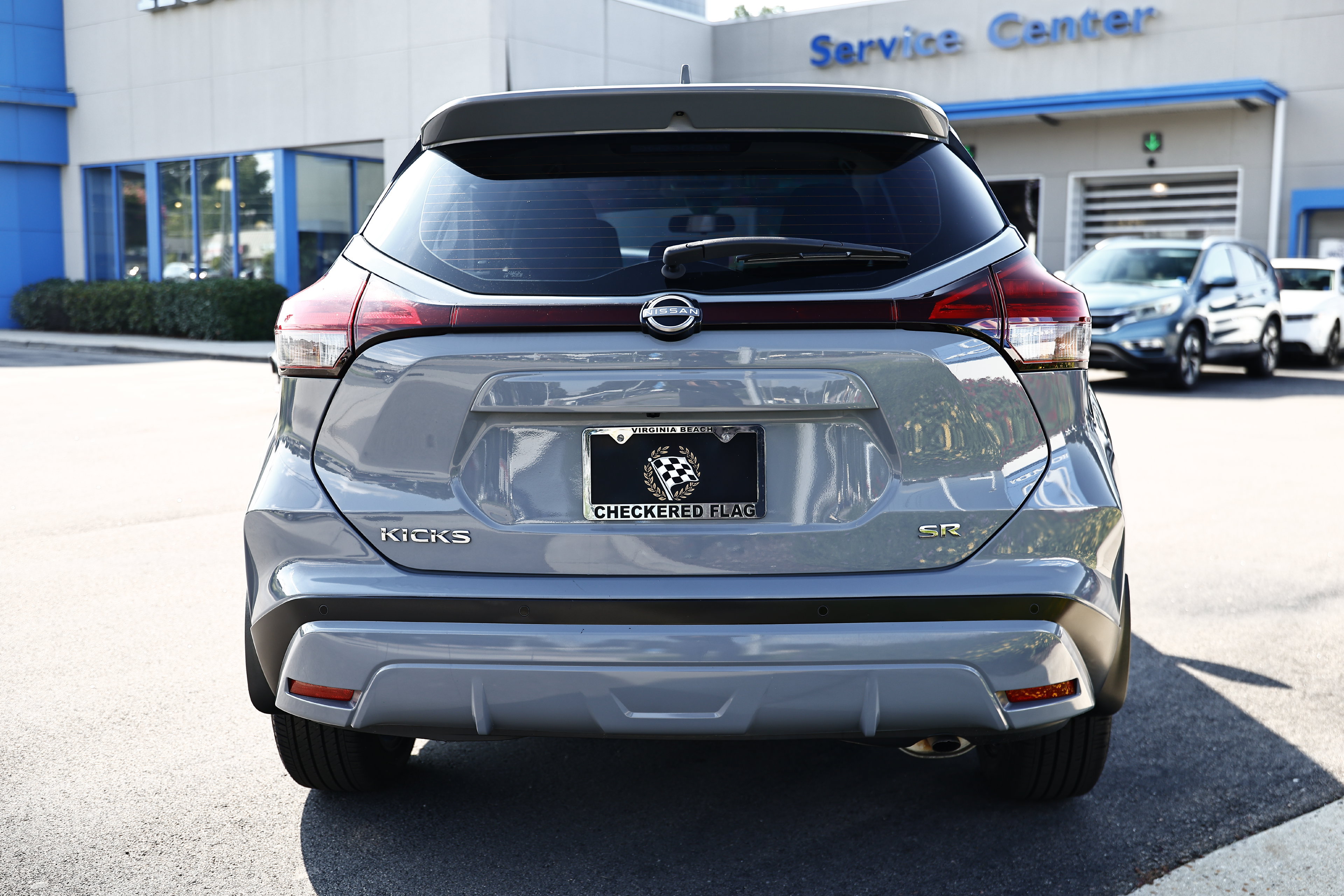 Used 2024 Nissan Kicks SR w/ SR Premium Package FWD image 8