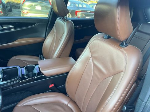 Used 2022 Lincoln Nautilus Reserve image 5