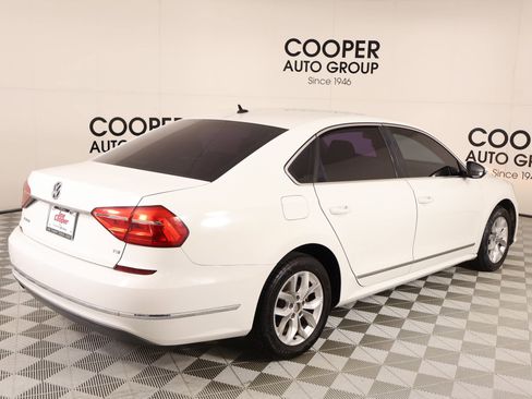 Used 2016 Volkswagen Passat 1.8T S FWD image 19