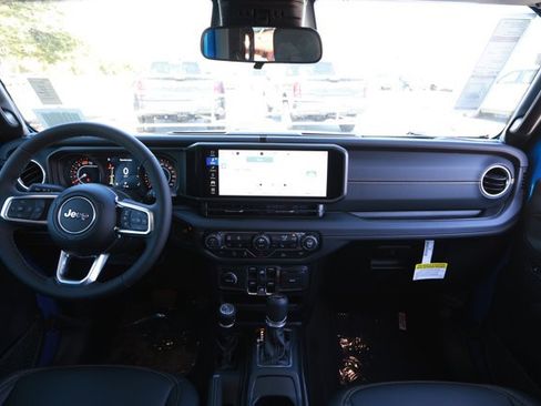New 2026 Jeep Wrangler Sahara AWD/4WD image 30