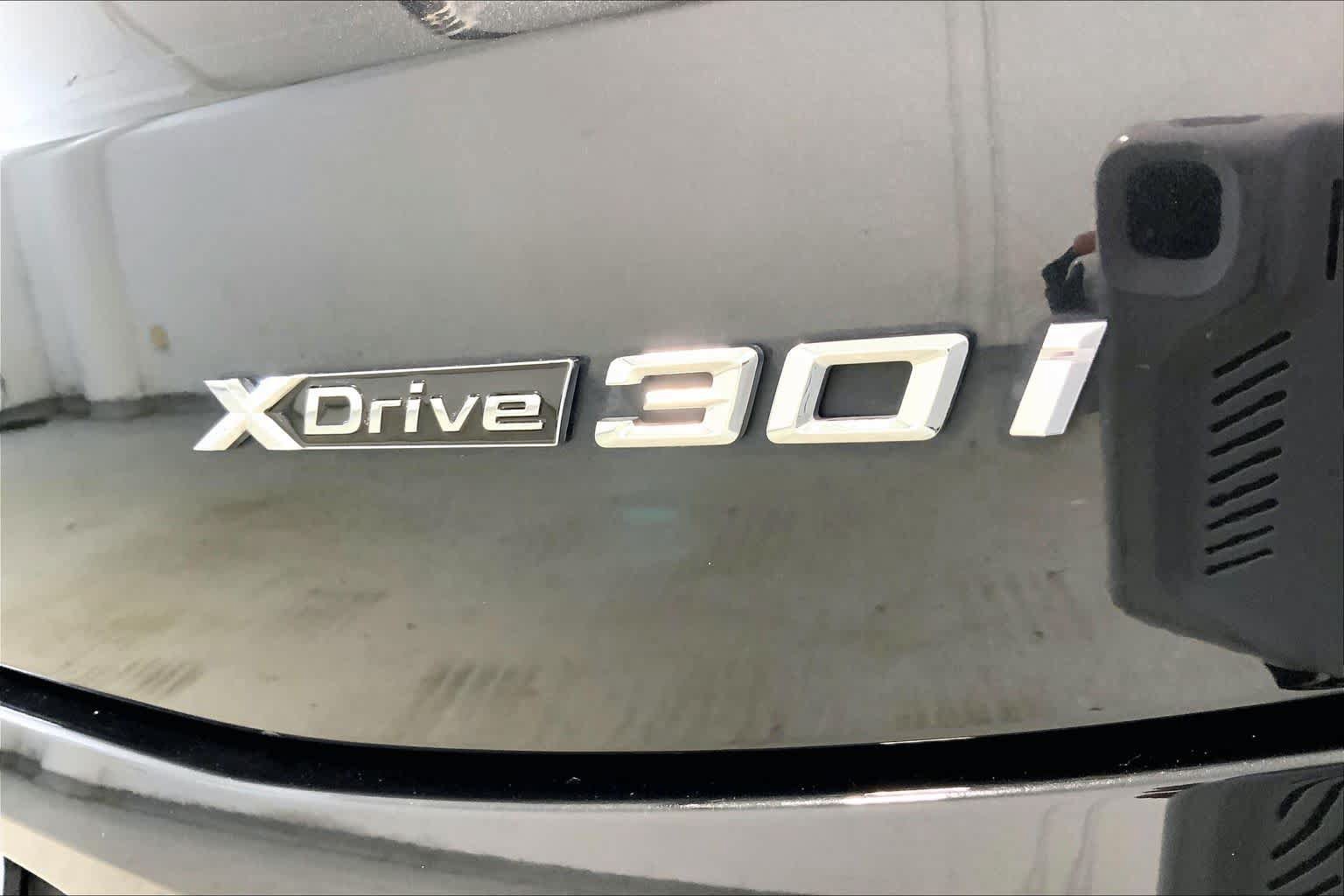 Used 2024 BMW X4 xDrive30i w/ Premium Package AWD/4WD image 9