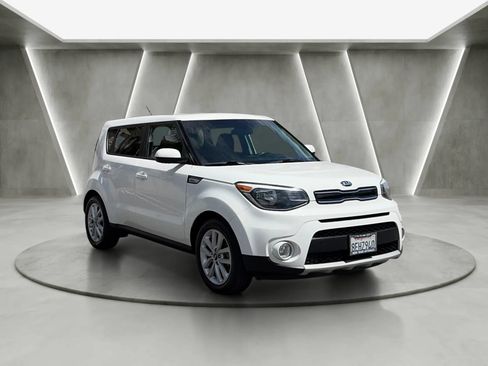 Used 2019 Kia Soul + FWD image 9