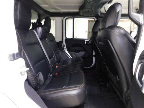 Used 2024 Jeep Wrangler Unlimited Sahara w/ Technology Group AWD/4WD image 77