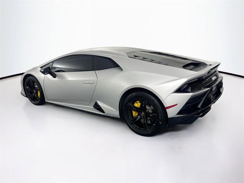 Used 2020 Lamborghini Huracan EVO image 7