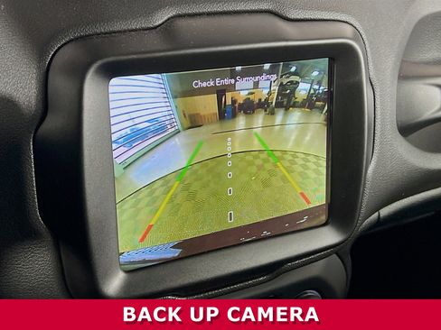 Used 2023 Jeep Renegade Latitude image 10