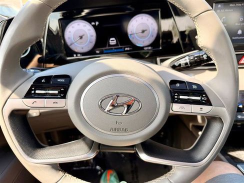 Used 2022 Hyundai Elantra SEL w/ Convenience + Premium Package FWD image 19