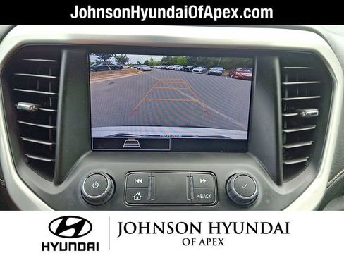 Used 2023 GMC Acadia SLE FWD image 17