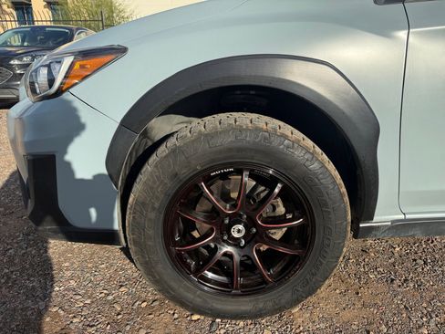 Used 2018 Subaru Crosstrek 2.0i Premium w/ Eyesight System image 10