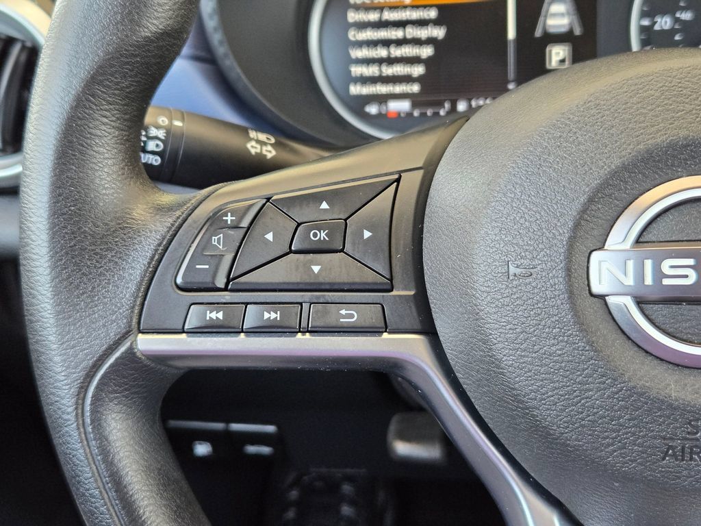 Used 2024 Nissan Versa SV FWD image 21