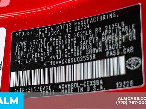 Used 2025 Toyota Camry SE image 60